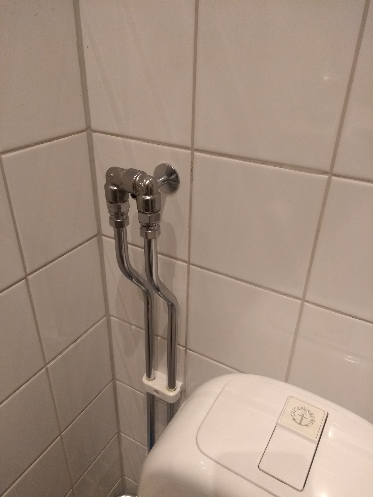 Plugga rör till handdukstork - trycknippel med kona | Byggahus.se