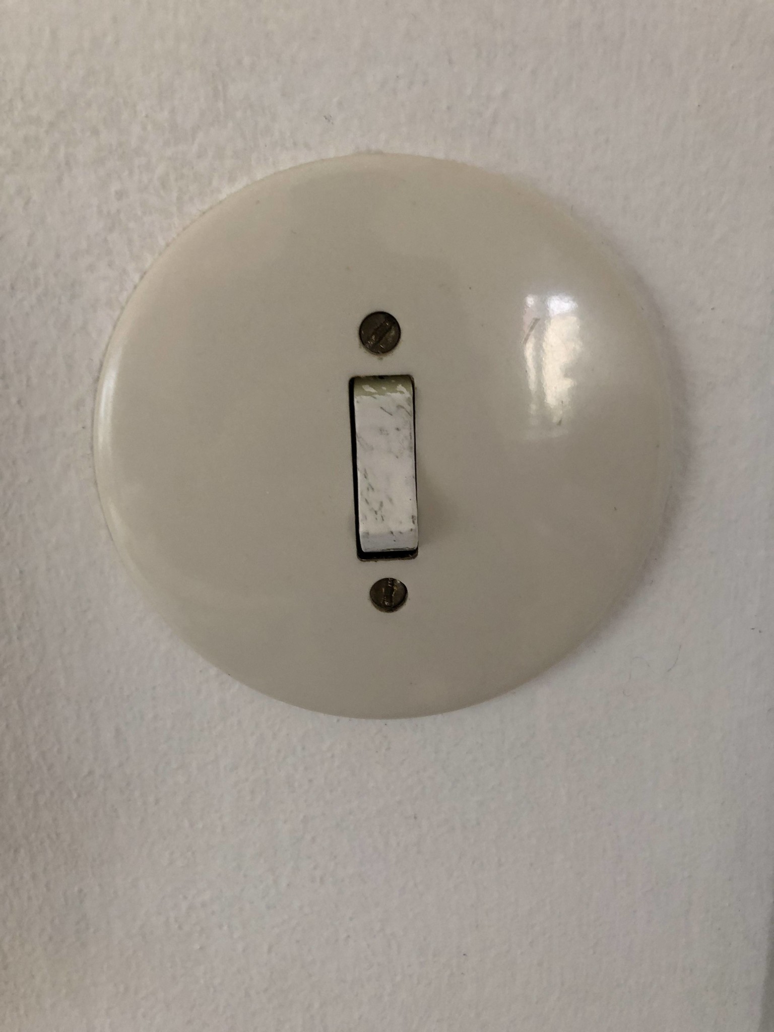 Plejd eller vanlig dimmer i gammal dosa Byggahus.se