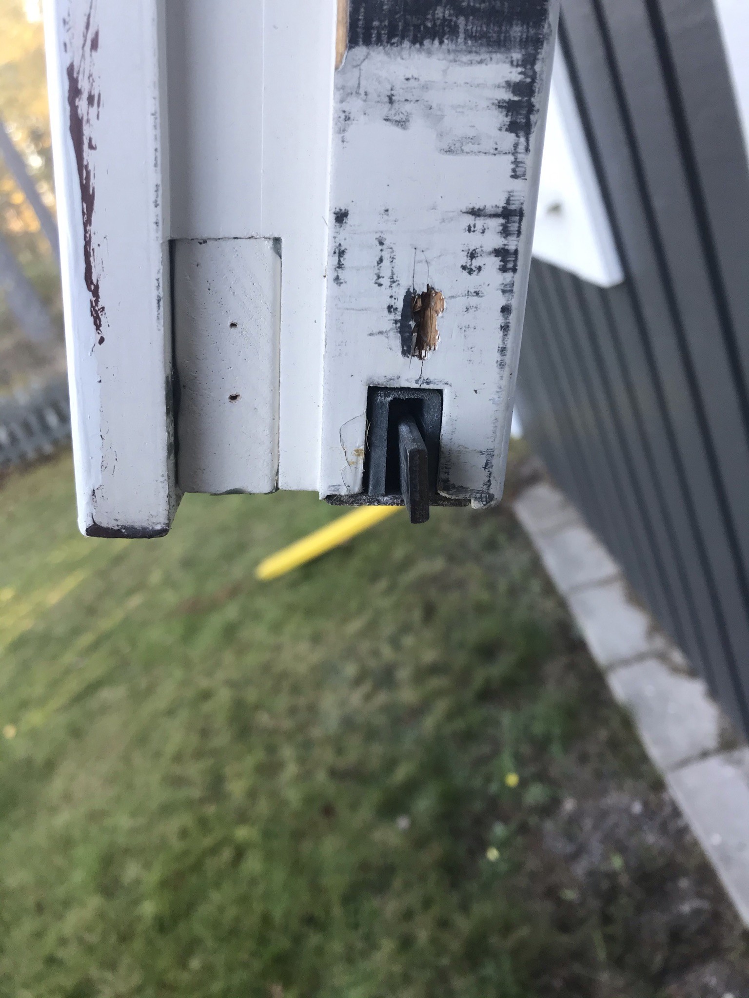 Plastskydd fönsterhake | Byggahus.se