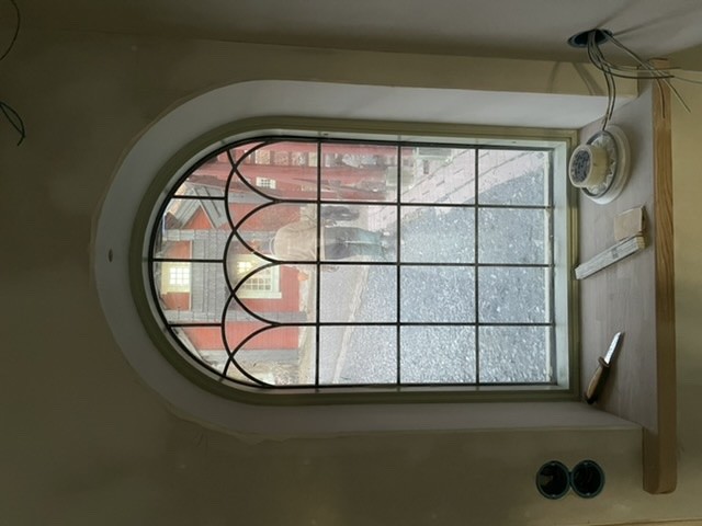 Hur fixar jag foder till rundade fönster? | Byggahus.se