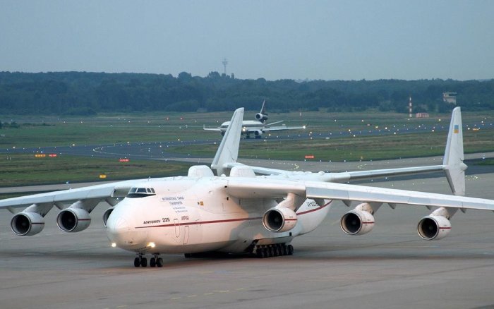 antonov225.jpg