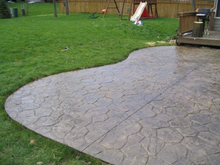 Random_Stone_Stamped_concrete_finish.3573957_std.jpg