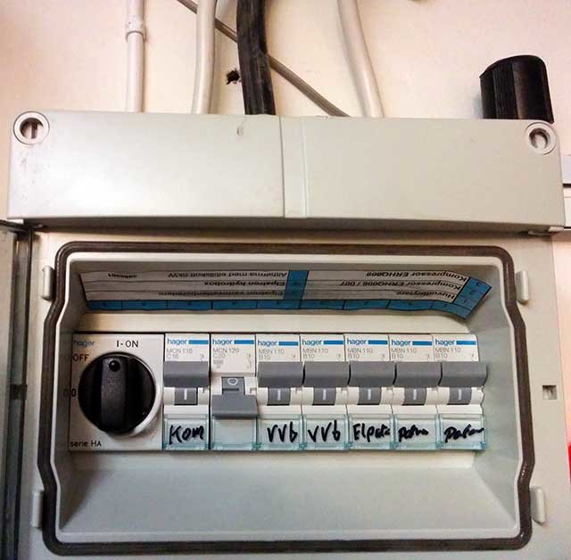 fusebox_daikin_altherma.jpg