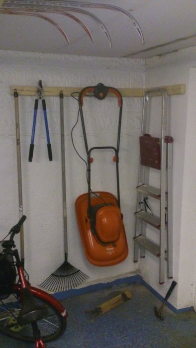 regleradvägg.jpg