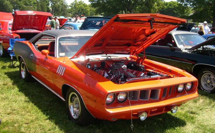 1971_Plymouth_Hemi_Cuda.jpg