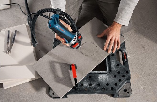 bosch_gtr-30-ce_060160C001_6_enl_enl.jpg