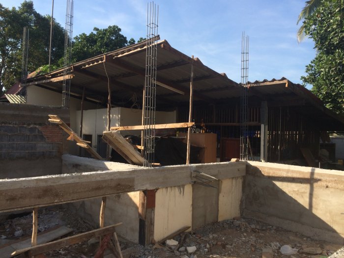 Baksidan toalett och kök.jpg