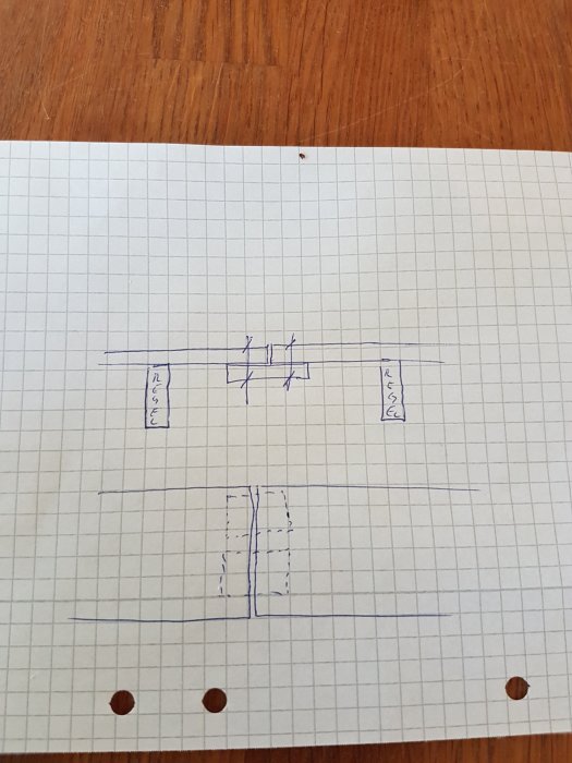 Handritad skiss på rutigt papper av en konstruktionsdetalj med måttangivelser.