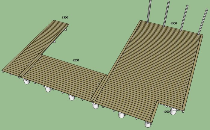 3D-ritning av planerad altan runt ett attefallshus med dimensioner för bärlinor, reglar och trall.