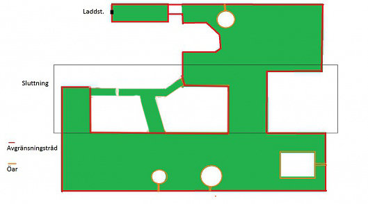 Schematisk ritning av en gräsmatta med markerade öar, avgränsningstråd och en laddstation för en robotgräsklippare.