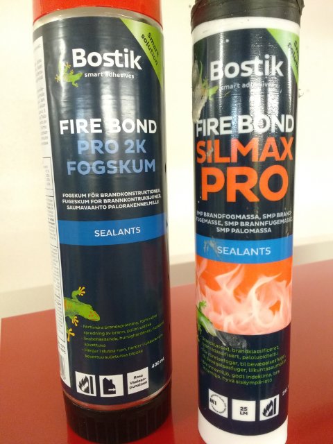 Två brandtätningsskum-flaskor, Bostik Fire Bond Pro 2K och Silmax Pro, för byggkonstruktioner.