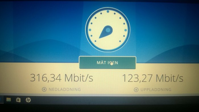 Skärmbild av hastighetstest med höga bredbandsresultat, 316,34 Mbit/s nedladdning och 123,27 Mbit/s uppladdning.