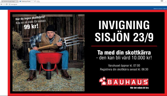 Reklambild för invigning med man som sitter i en skottkärra med en grep, text om erbjudande och invigningsdatum.