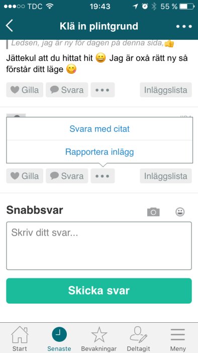 Skärmdump av diskussionsforum på mobil med öppen menyalternativ för att svara med citat.