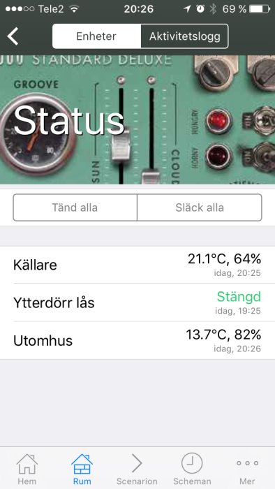 Mobilskärm visar en app för hemautomation med status på ombyggd Nexa magnetkontakt som detekterar låst dörr.