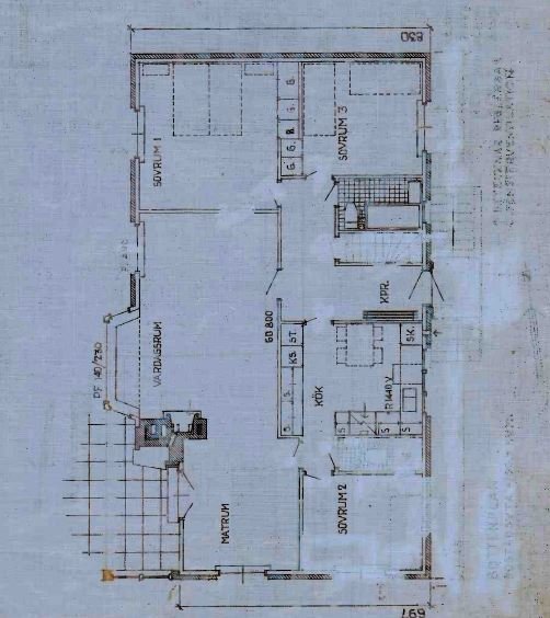 Principskiss av husplan i Sketchup med markerade rum och mått.