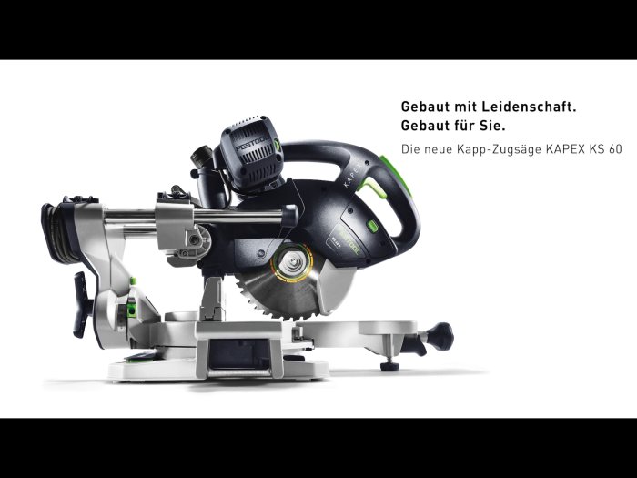 Ny lätt konstruktionssåg KAPEX KS 60 av märket Festool, ej batteridriven, på vit bakgrund.