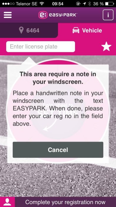 Skärmdump av EasyPark-app med instruktion för att lägga en lapp i vindrutan.