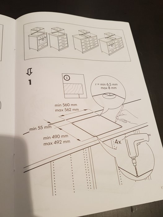 Illustration av en manual för montering av köksskåp och inbyggnad av häll med detaljerade mått och anvisningar.