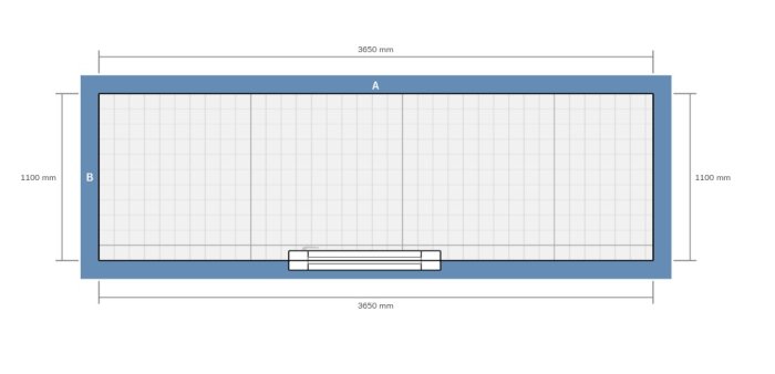 Ritning av ett smalt rum 110x365 cm med väggmått och en markerad dörröppning på kortväggen B.