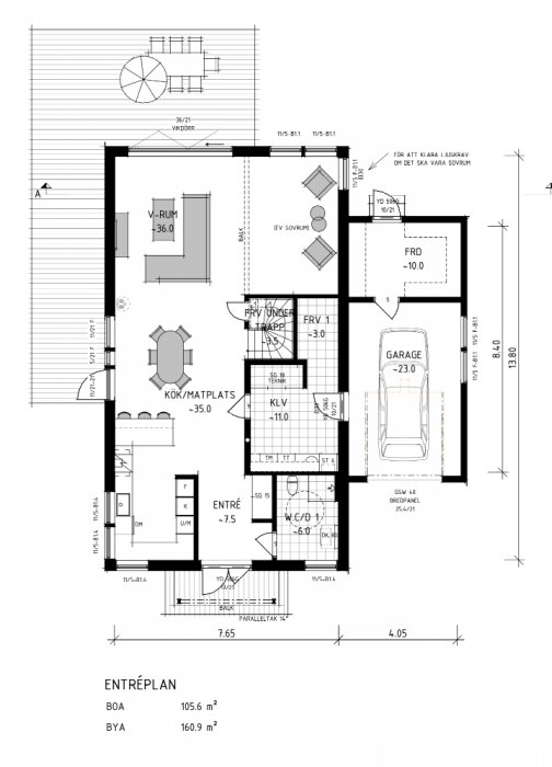 Reviderad ritning av enplanshus med indikationer för kök, vardagsrum, garage och entré.