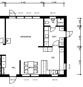 Ritning av husets planlösning med kök, vardagsrum, matplats, sovrum, badrum och tvättstuga markerat.