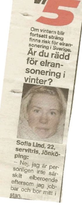 Utdrag från tidning med artikel om elransonering, bild och citat av en ung kvinna som heter Sofia Lind.