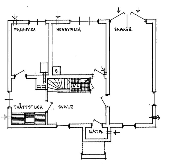 Ritning av en källarplanlösning med markerad vägg mellan tvättstuga och sval som diskuteras för rivning.