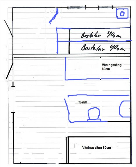 Handritad skiss av bastu med bastuaggregat, lavar, toalett, och dörrar placerade enligt beskrivning.
