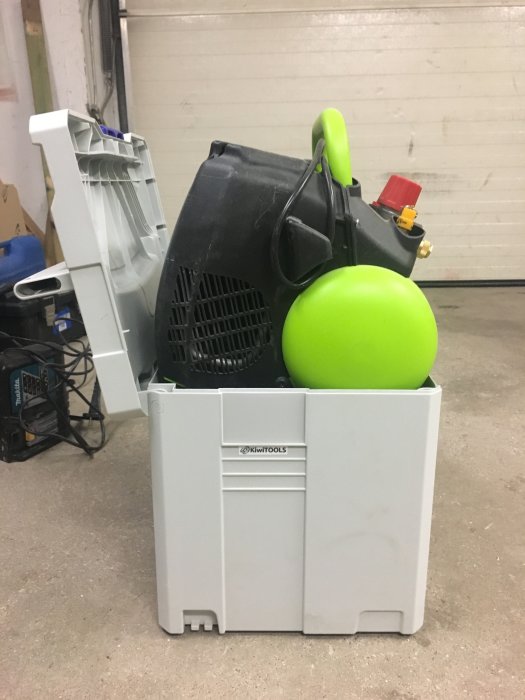 Minikompressor i en systainer | Byggahus.se