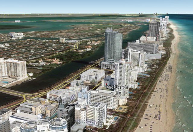 Luftvy av Miami med etikett "Mid-Beach," visar stadens utveckling från 1960 till 2012.