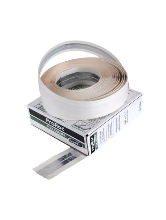 Rulle med metallförstärkt spackelremsa för hörn på vit bakgrund.