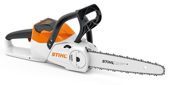 Stihl MSA 120 C-BQ batteridriven motorsåg med AK 20 batteri och AL 101 laddare, isolerad på vit bakgrund.