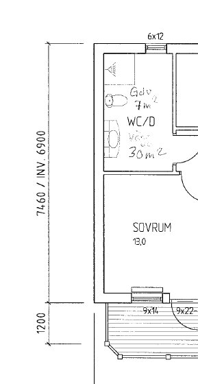 Ritning av en del av en lägenhetsplan med måttangivelser, inklusive ett sovrum och en toalett.