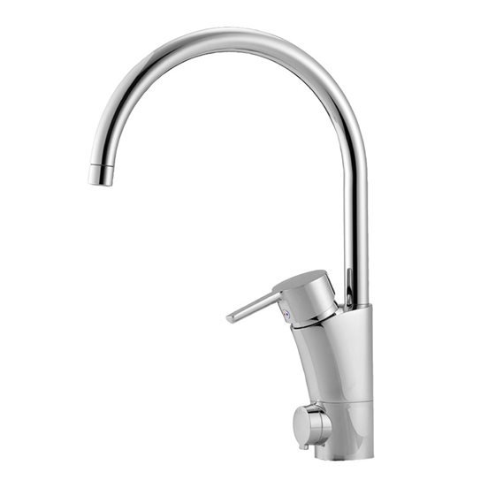 Kromad Mora köksblandare med svängbar pip och enkel spak.