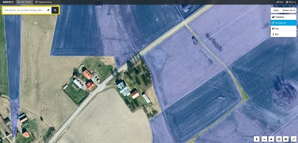 Satellitbild från Eniro som visar ett område med Åkerskiftena och några hus.