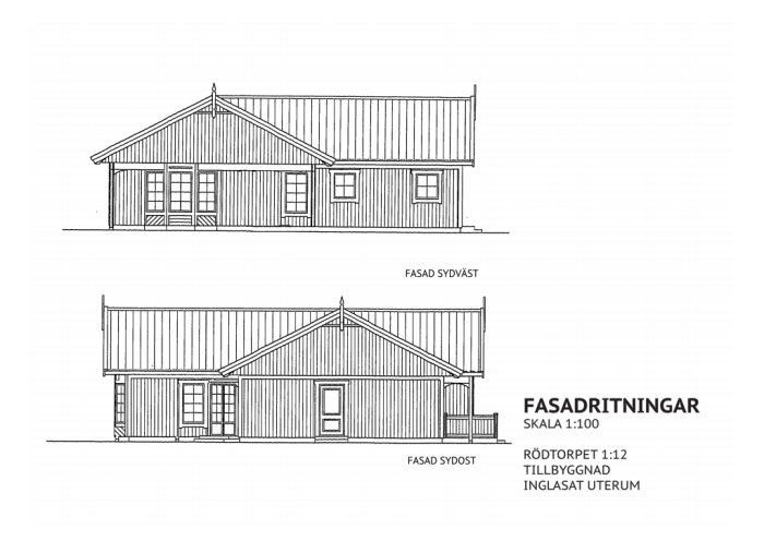 Arkitektoniska fasadritningar av hus med markerade tillbyggnader och inglasat uterum.