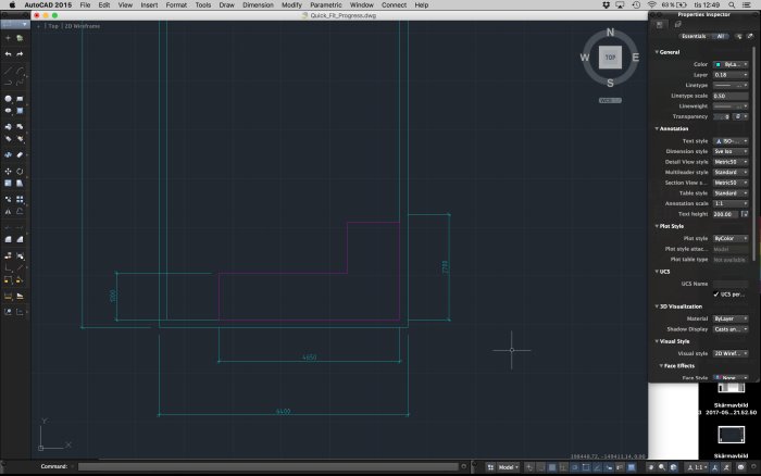 Skärmbild av en planritning i AutoCAD med markerat L-format hål för en tidigare trappa och husets väggar.