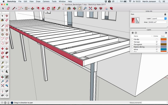 3D-modell av altanprojekt med rödmarkerad regel för fästning av stolpar.