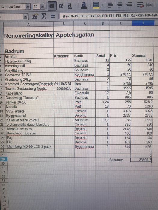 Skärmdump av en renoveringskalkyl i kalkylprogram, med listade byggmaterial, kostnader och summa.