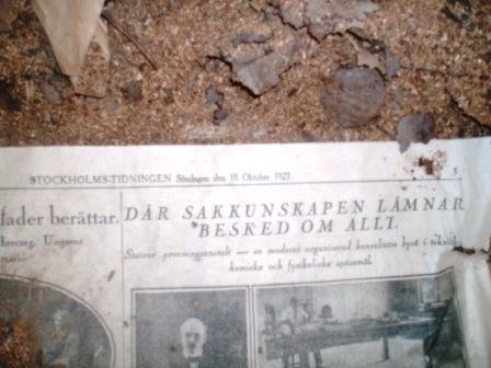 Tidning i botten.JPG