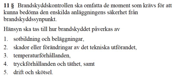 Texturklipp som listar punkter för brandskyddskontroll enligt föreskrifter, inklusive sotbildning och anläggningsskador.