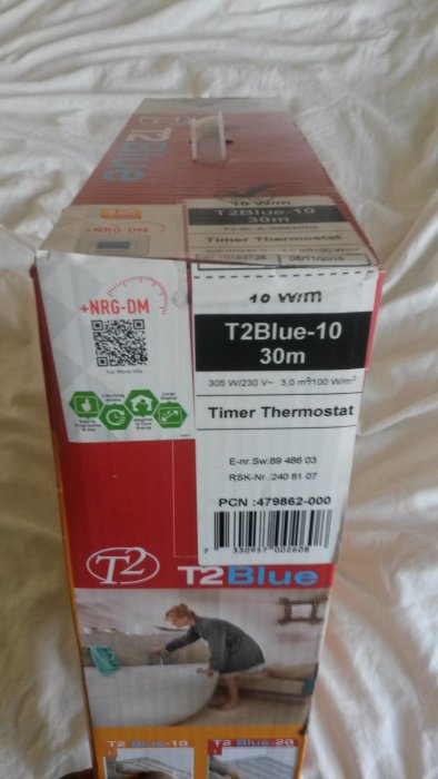 Oöppnad förpackning av vattenburet golvvärmesystem T2Blue-10 på 30 meter.