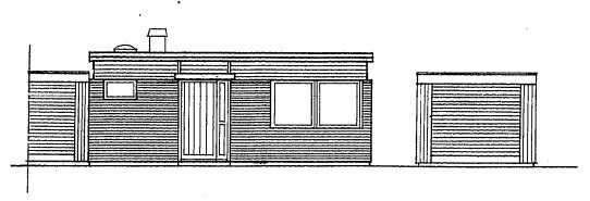 Linjeteckning av ett enplans kedjehus med garage och träfasaddetaljer.