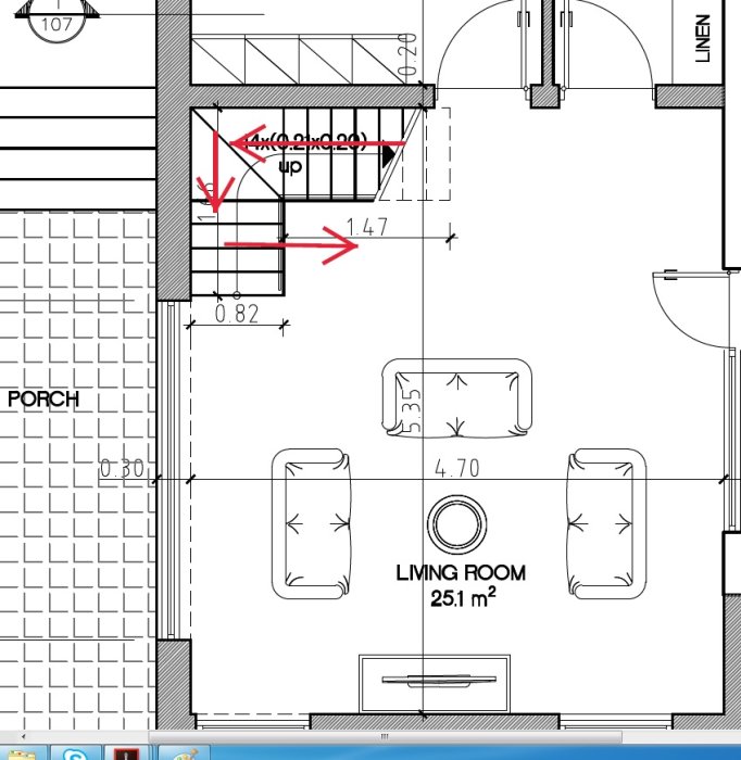 Arkitektonisk planritning av en våning med markerad placering för en U-trapp nära ett sovrum.