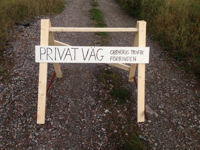 PrivatVäg-PåPlats-s.JPG