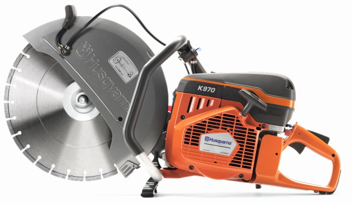 Husqvarna K970 motorsåg med diamantklinga, använd för att göra spår i berg.