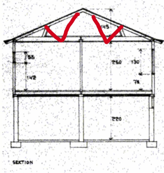 Ritning av ett byggnadssektion med måttangivelser och två röda markeringar.