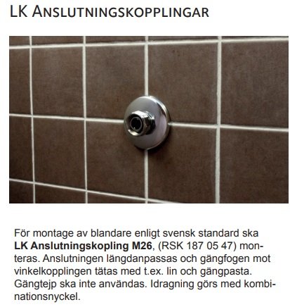 Anslutningskoppling monterad på kakelvägg för blandare enligt svensk standard.