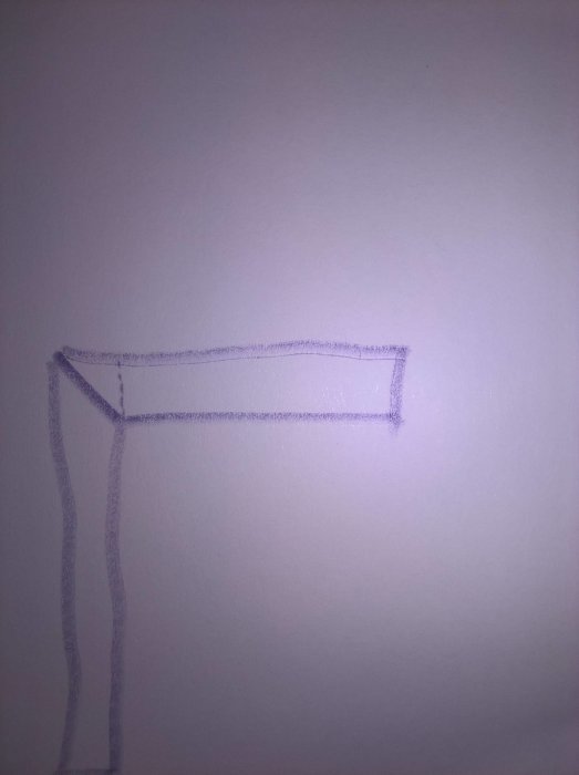 Handritad skiss av två socklar med geringar för att illustrera ett snickeriprojekt.